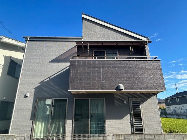 グレー系外壁塗装事例